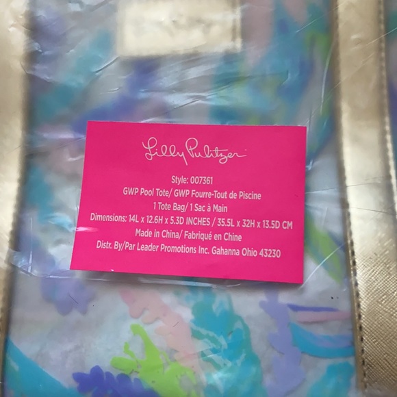 Last one! 🎉 2x Host Pick! 🎉 NWT Lilly Pulitzer Printed Pool/Beach Tote - Picture 14 of 14
